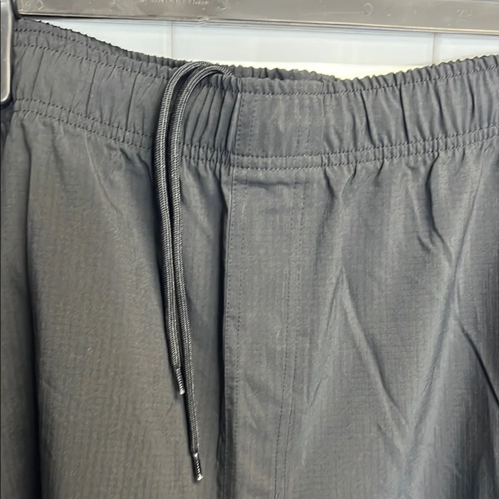 NWT Reebok Black Athletic Shorts with Elastic Waistband - Picture 9 of 9